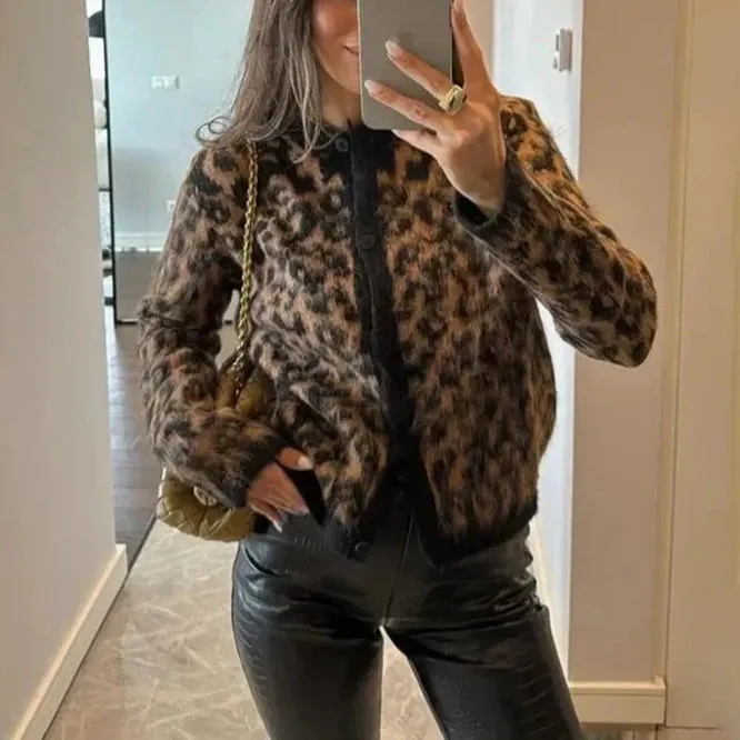 A&A Retro Leopard Knitted Cardigan