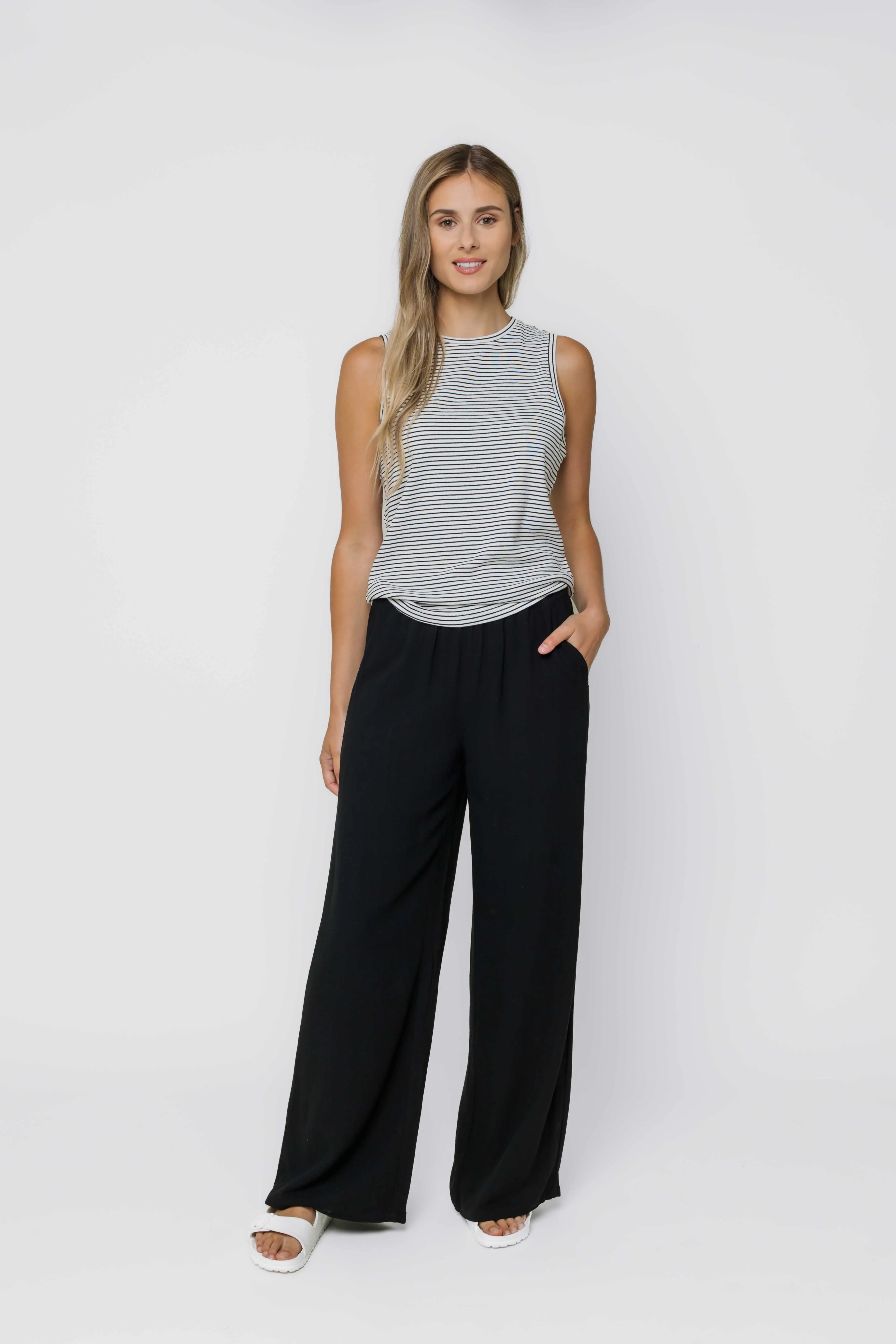 Elly-Wide Leg Pull On Pant